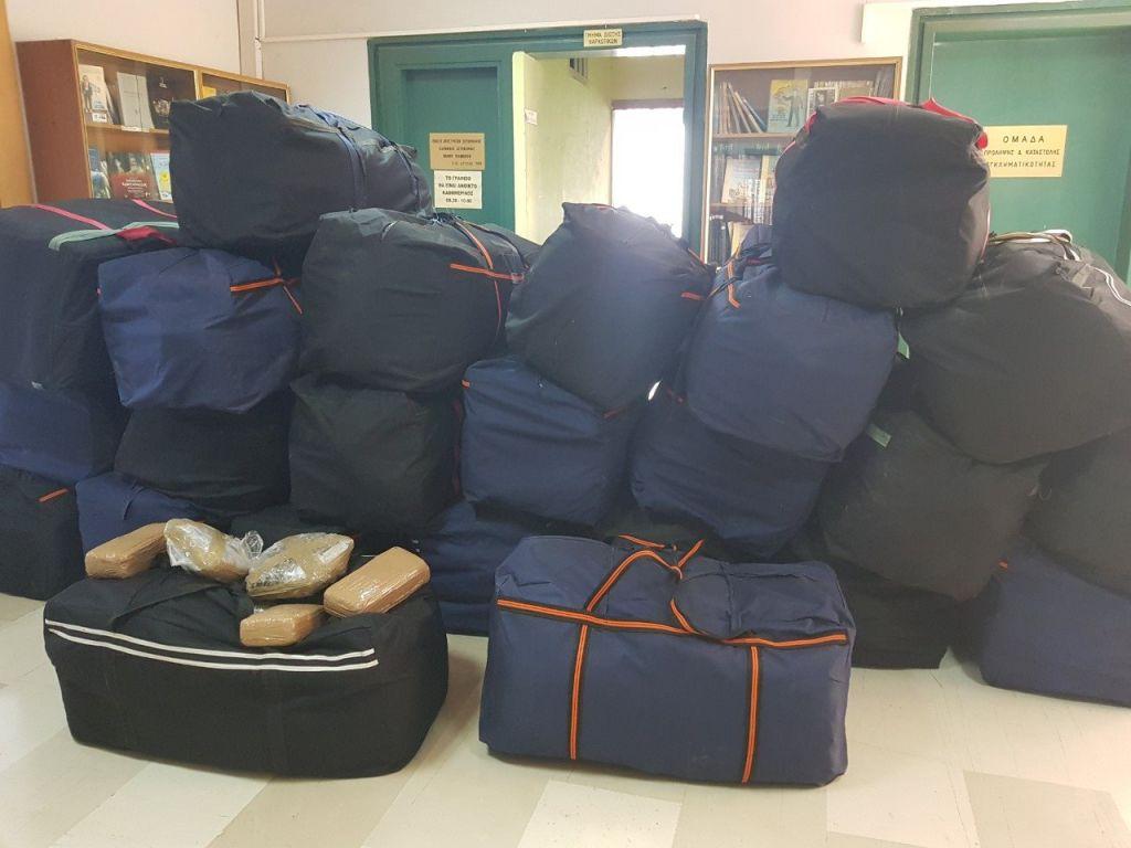 Φορτηγό με έναν τόνο χασίς εντοπίστηκε στα Γιάννενα