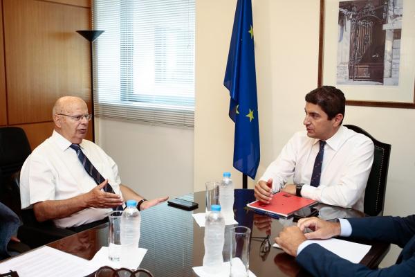 Ο Αυγενάκης «άδειασε» πάλι τον Βασιλακόπουλο