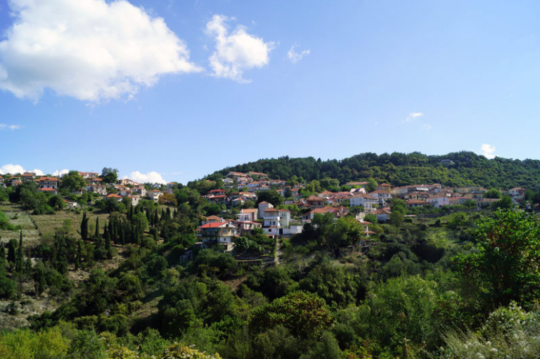 Ζίτσα Ιωαννίνων: Οι δρόμοι του κρασιού και της πίστης