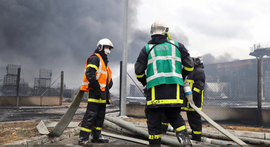 Γαλλία: Κατασβέσθηκε η πυρκαγιά σε χημικό εργοστάσιο