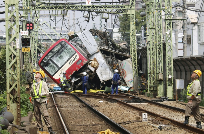 Ιαπωνία: Ένας νεκρός και 34 τραυματίες από σύγκρουση τρένου με φορτηγό