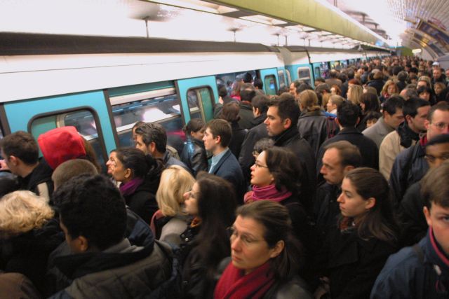 Συσκευή κατά της σεξουαλικής παρενόχλησης στα ΜΜΜ