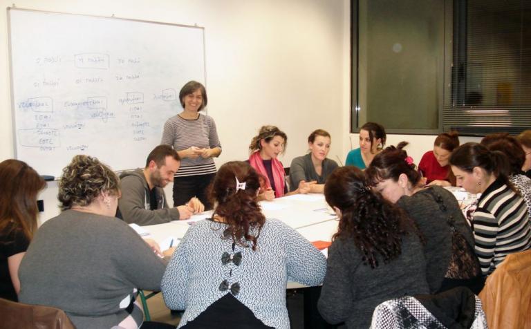 Δέκα χρόνια προσφοράς δωρεάν μαθημάτων ελληνικών σε μετανάστες