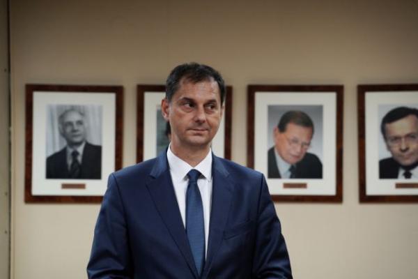 Αύξηση των τουριστικών εσόδων για το 2019 «βλέπει» ο Χάρης Θεοχάρης