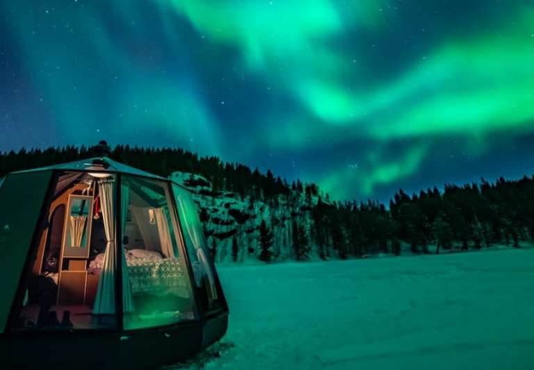 Ένα ξενοδοχείο φτιαγμένο από γυάλινα ιγκλού