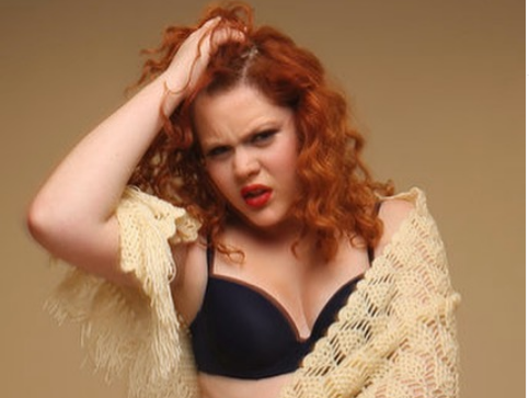 Έξαλλη η Ξανθή με τον χαρακτηρισμό «μίνι φαλαινιτσα»