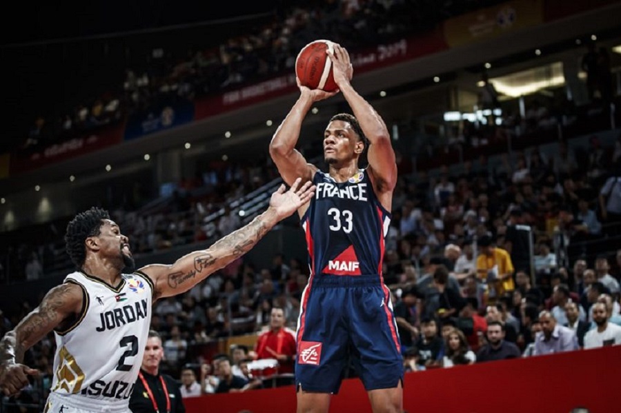 Ο Γιόβιτς ξεπέρασε τον Τεόντοσιτς