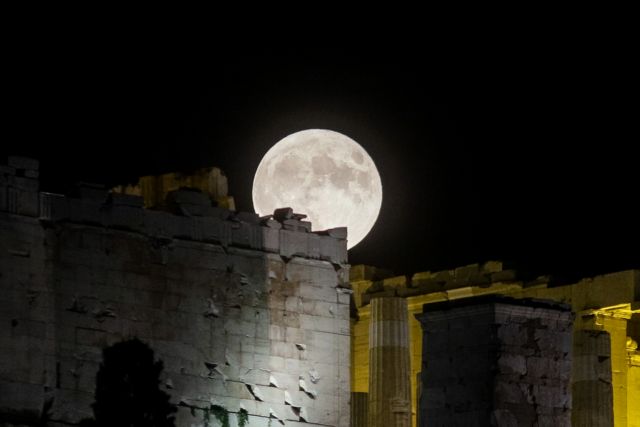 Έτοιμοι για Παρασκευή και 13 με πανσέληνο;