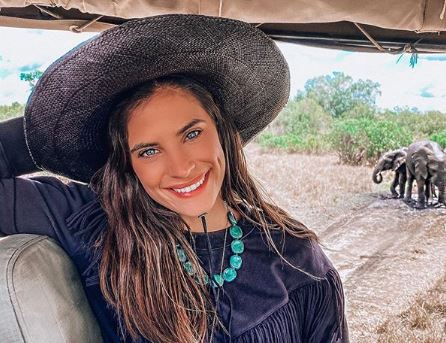 Χριστίνα Μπόμπα : Το ταξίδι στην Αφρική με την κουμπάρα της συνεχίζεται