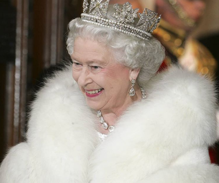 Τα μυστικά της γκαρνταρόμπας της βασίλισσας Ελισάβετ