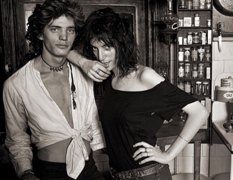 Στο φως αδημοσίευτες φωτογραφίες των Πάτι Σμιθ και Ρόμπερτ Μέιπλθορπ