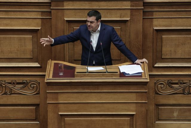 Επίθεση Τσίπρα σε Στουρνάρα για απειλές στον Μανιαδάκη
