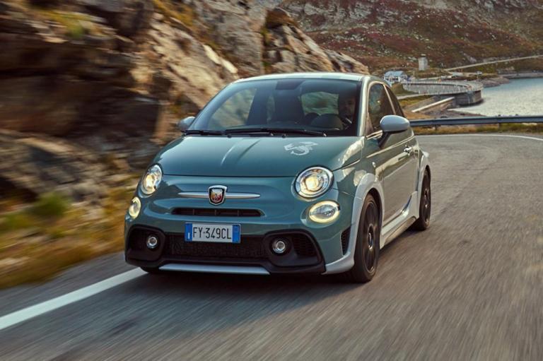 Abarth 695 70 Anniversario: Επετειακός πύραυλος τσέπης