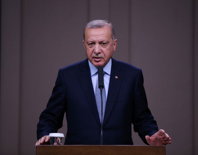 Νέες απειλές Ερντογάν : Θα ανοίξουμε τα σύνορα αν δεν στηρίξετε τη «ζώνη ασφαλείας»