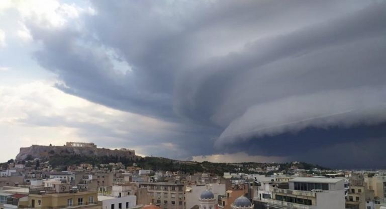 Καρέ – καρέ η κακοκαιρία από το διάστημα