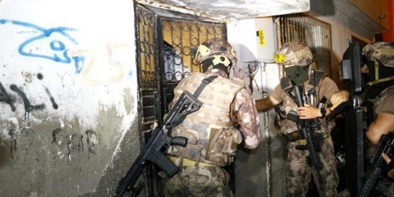 Τουρκικές αρχές εισβάλλουν σε σπίτια-Συλλαμβάνουν όσους υποστηρίζουν τους Κούρδους στο Διαδίκτυο