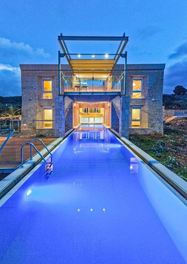 Αυτές είναι οι βίλες εκατομμυρίων στην Ελλάδα που πουλάει η Sotheby’s