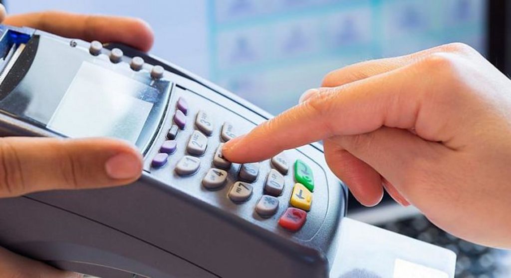 Παγίδα για όσους δεν πιάνουν το όριο δαπανών με κάρτες