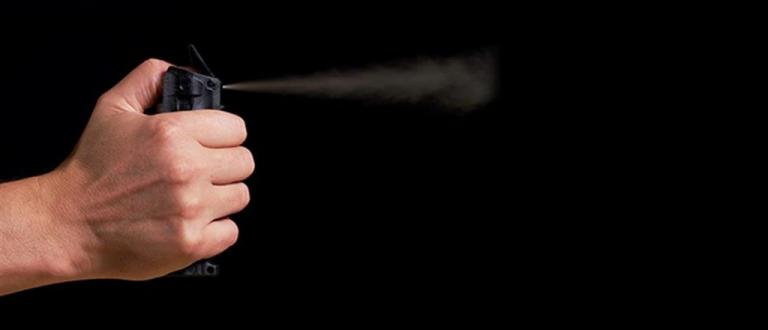 Λάρισα : Την έβρισε και της έριξε σπρέι πιπεριού – Προσπαθούσε να καταλάβει τι συνέβη