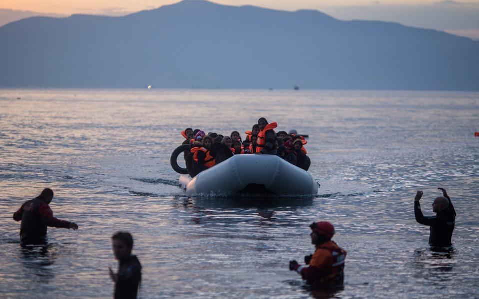 Αμείωτες οι προσφυγικές ροές στο Αιγαίο : Πάνω από 790 τις τελευταίες 48 ώρες