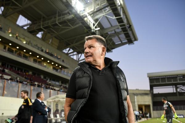 Κούγιας σε ανθρώπους της ΑΕΚ : «Τσούζει, τσούζει;»