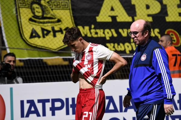Ολυμπιακός : Κάκωση ο Τσιμίκας και σύσπαση στον προσαγωγό ο Ποντένσε