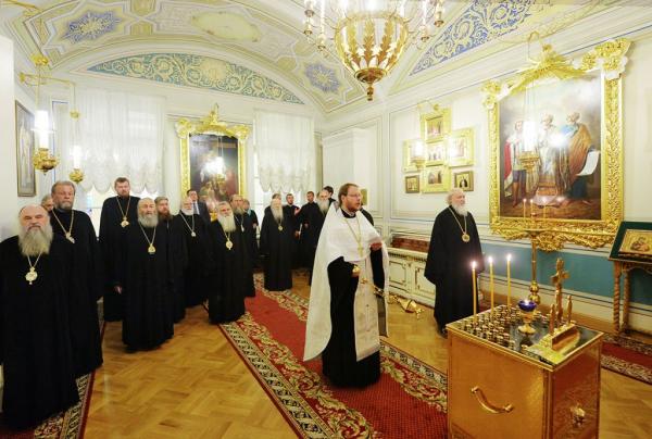 Η Ρωσική Εκκλησία απειλεί ότι θα «κόψει δεσμούς» με την Εκκλησία της Ελλάδας για το oυκρανικό