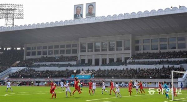 Η Βόρεια Κορέα υποδέχεται τη Νότια στην Πιονγιάνγκ