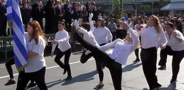 Τα ξεκούρδιστα στρατιωτάκια