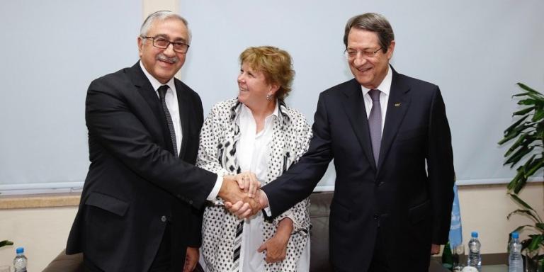 Κυπριακό : Ξανά στη Λευκωσία το Νοέμβριο η Λουτ για τη συνάντηση Αναστασιάδη – Ακιντζί