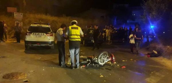 Σοβαρά τραυματισμένος 27χρονος διανομέας σε τροχαίο στις Μεσαμπελιές (φωτο)