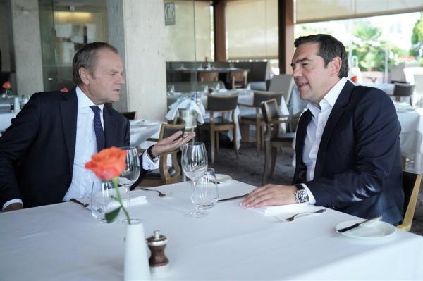 Γεύμα Τσίπρα – Τουσκ : Συζήτησαν για Τουρκία, προσφυγικό και Brexit
