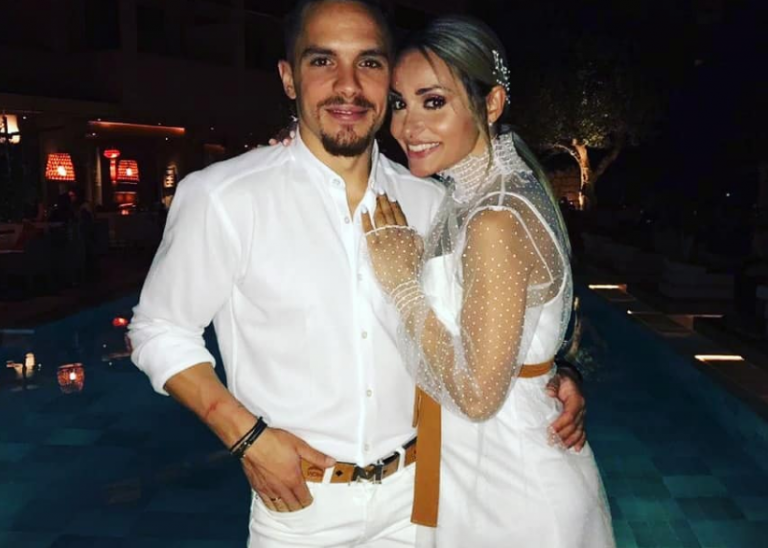 Βασιλική Μιλλούση : Το τρυφερό φιλί στον Λευτέρη Πετρούνια