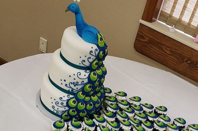 Ασυνήθιστο : Μία γαμήλια τούρτα... παγόνι