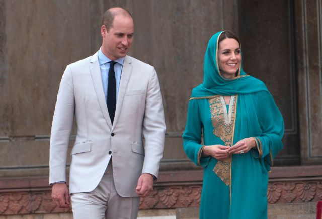 Τρόμος για το βασιλικό ζευγάρι: Δεν κατάφερε να προσγειωθεί το αεροπλάνο στο Ισλαμαμπάντ