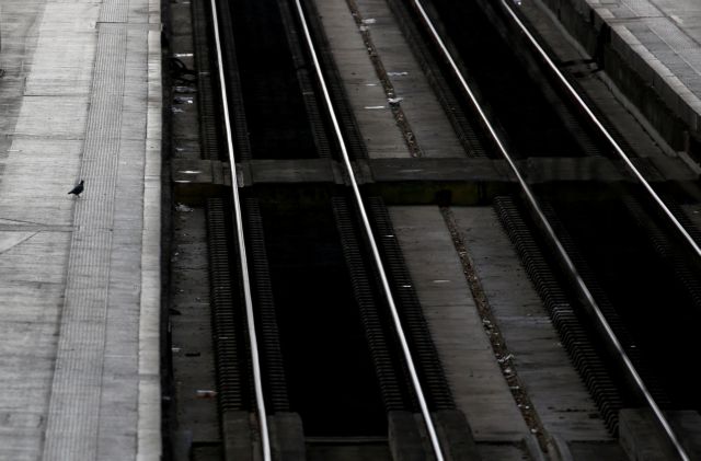 Βερολίνο: Έσπρωξαν άνδρα στις γραμμές του μετρό ενώ προστάτευε γυναίκα σε καροτσάκι