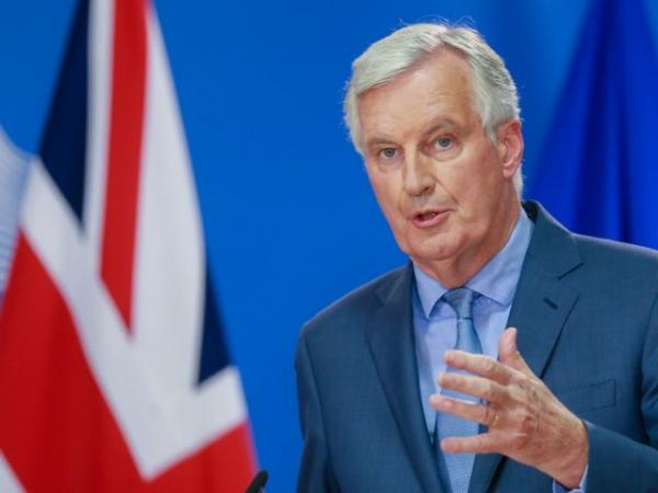 Μπαρνιέ προς Λονδίνο: Προσοχή στους ευρωπαϊκούς κανόνες μετά το Brexit – Υπαρκτός ο κίνδυνος του no-deal