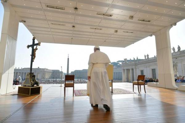 Βατικανό : Κατασχέθηκαν έγγραφα και ηλεκτρονικές συσκευές