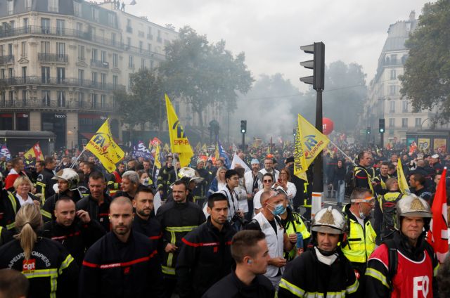 Παρίσι: Επεισόδια σε διαδήλωση πυροσβεστών – Χρήση δακρυγόνων από την αστυνομία