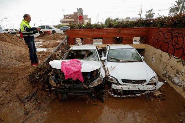 Ισπανία : Ενας νεκρός και τέσσερις αγνοούμενοι από πλημμύρες