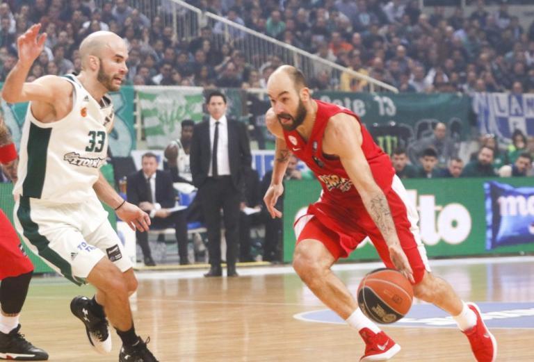 Τα παπούτσια που άφησε ο Ολυμπιακός