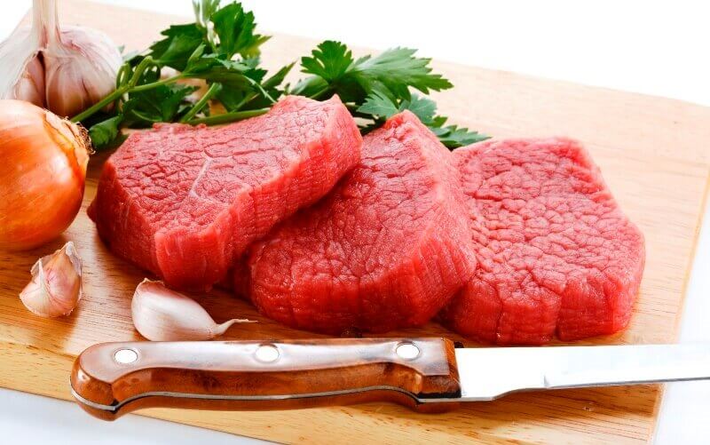 Κόκκινο κρέας: Ελάχιστα τα οφέλη από την μείωση της κατανάλωσης