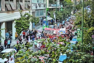 Επιστροφή στην «κανονικότητα» : Η πόλη ανήκει στους διαδηλωτές