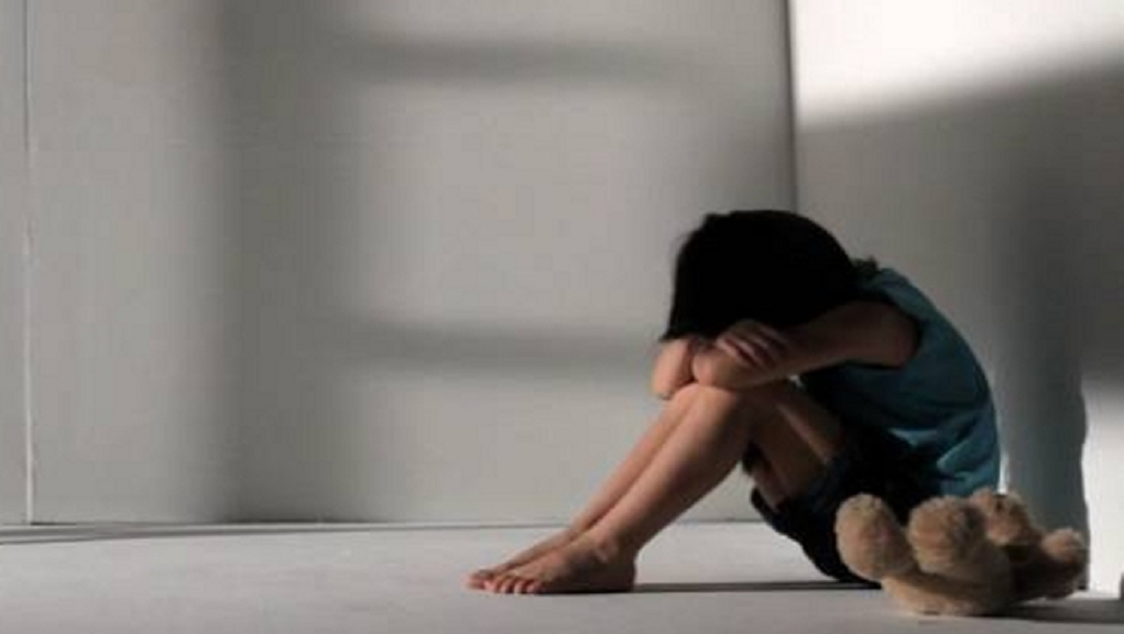 Φρίκη στη Μάνη : Νέες αποκαλύψεις για την κακοποίηση της 12χρονης – Τι λέει η μητέρα της