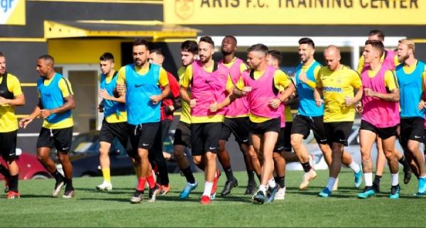 Άρης : Πρόγραμμα αποθεραπείας στην Ισπανία για τον Κουέστα, ίωση ο Βέλεθ