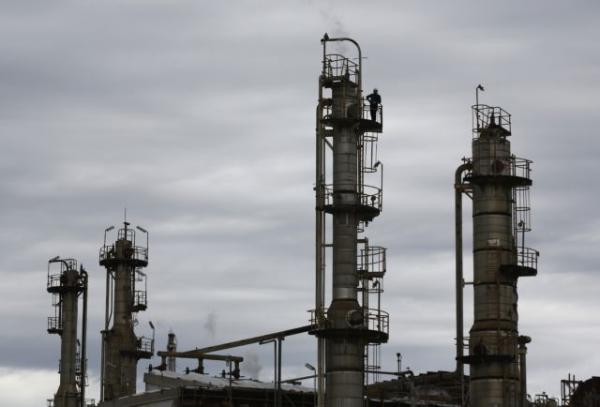 Μειώνονται οι τιμές του πετρελαίου στις ασιατικές αγορές