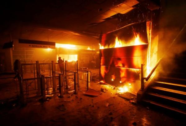 Χιλή : Κάηκαν ζωντανοί πέντε άνθρωποι σε νέα πυρπόληση εργοστασίου