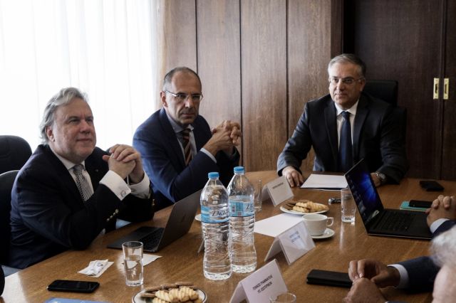 Ψήφος αποδήμων : Πώς επετεύχθη η συμφωνία των κομμάτων