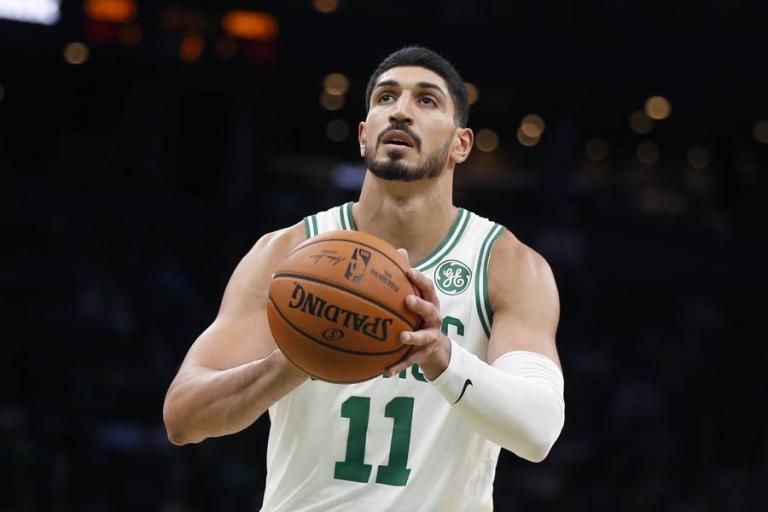 Τα πάθη του Καντέρ, λόγω της κριτικής στον Ερντογάν