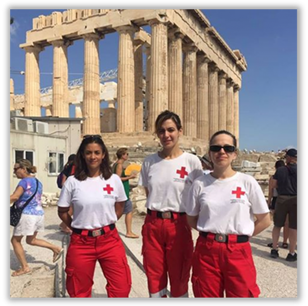 Ακρόπολη : Γυναίκα έπαθε έμφραγμα εν ώρα ξενάγησης – Την έσωσαν εθελόντριες του Ερυθρού Σταυρού